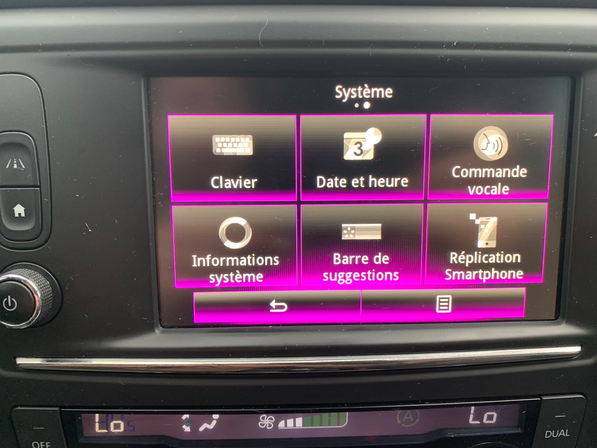 RENAULT Kadjar 110 ch | Business | Crochet d'attelage | Régulateur de vitesse | Radar avant arriére