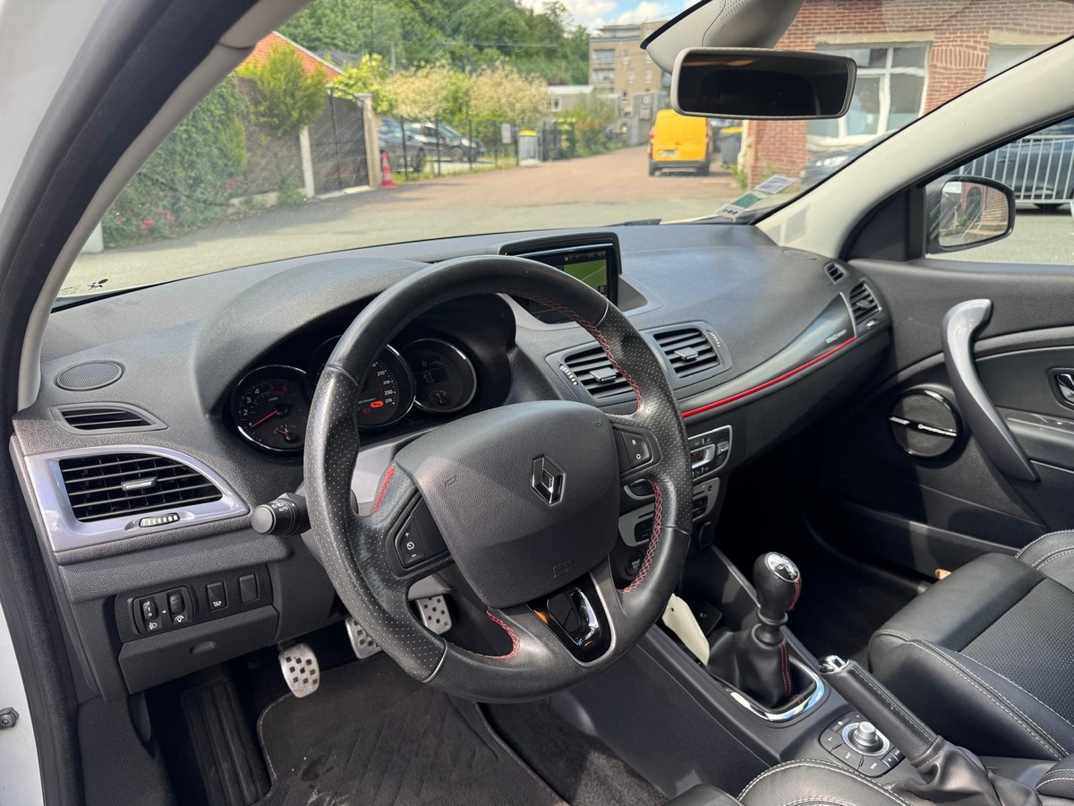 RENAULT Megane III Coupé 2.0 dCi 163 GT