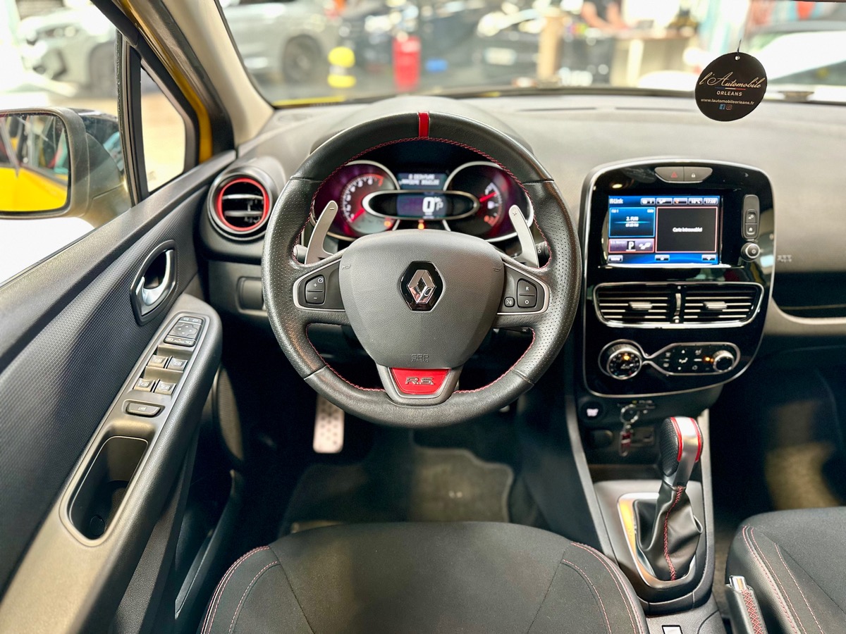 RENAULT Clio IV RS (2) 1.6 200 EDC6