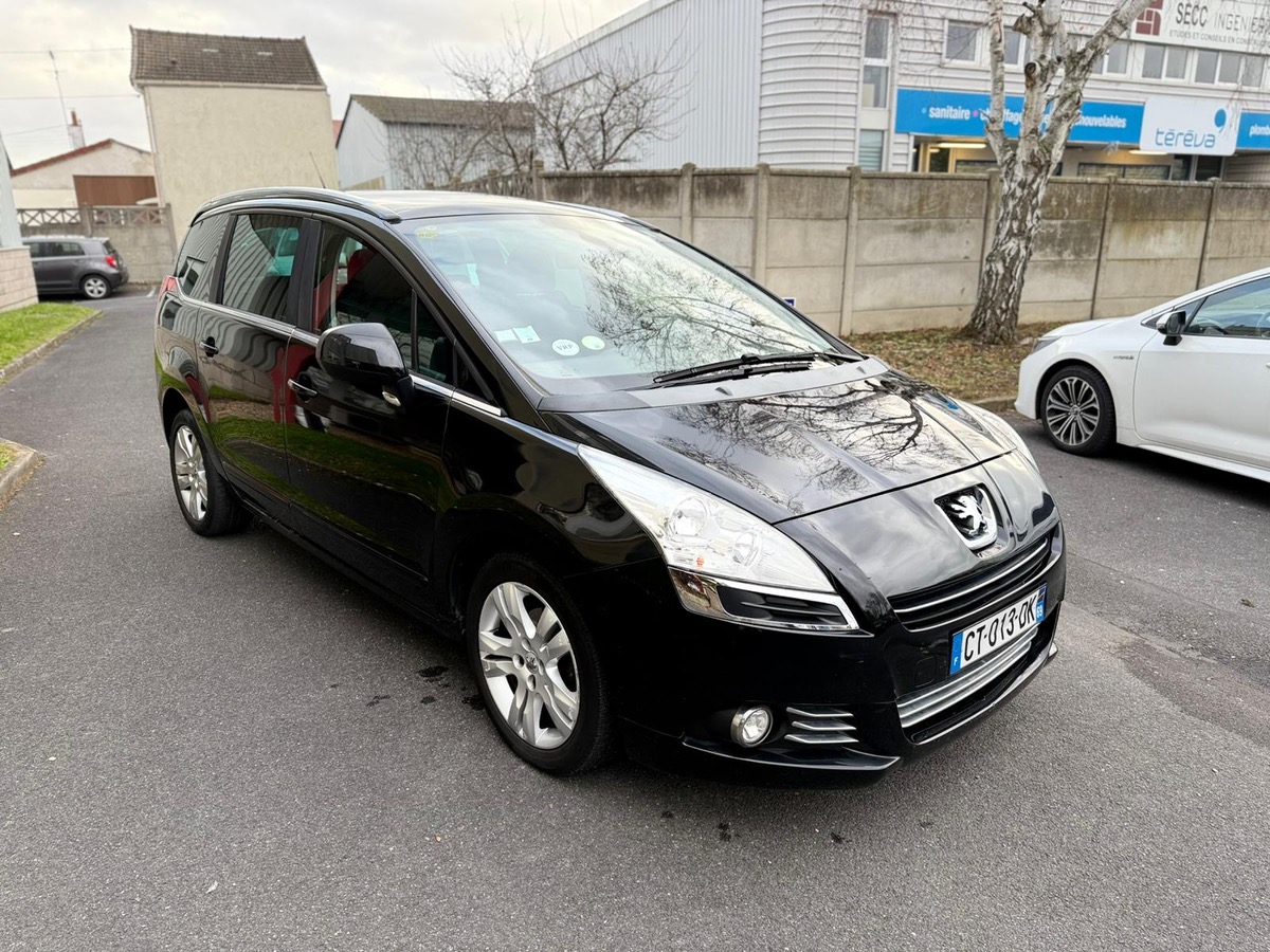 Peugeot 5008 1.6 HDI 115 CV style 7 places 1er main 4X CBLeu