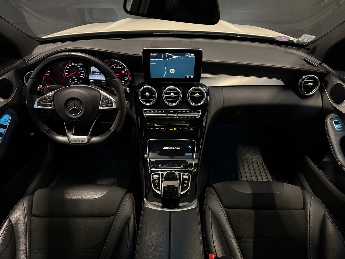 Mercedes-Benz Classe C 63S AMG SPEEDSHIFT V8 510CH