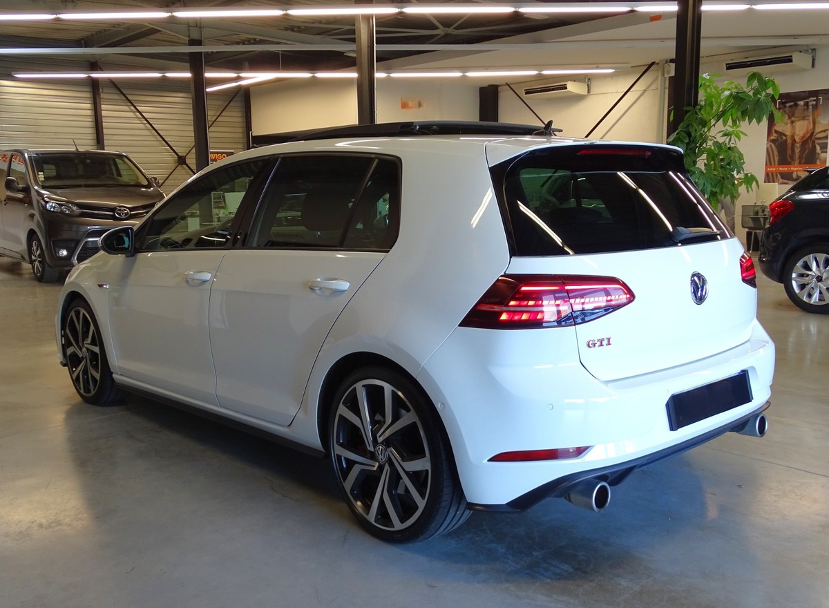 Volkswagen Golf VII 2.0 TSI 245 ch GTI Performance DSG7 5 portes Virtual TO