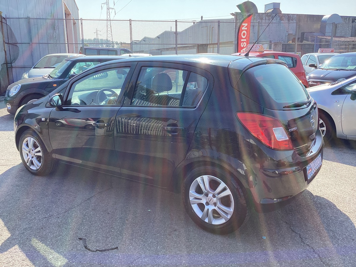 Opel Corsa 1.4 ACTIVE