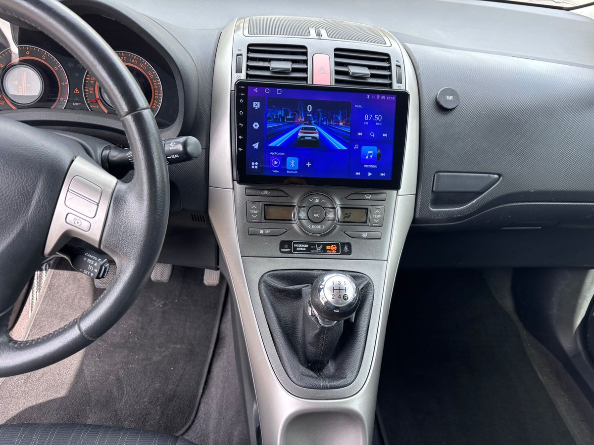 Toyota Auris 1.6i LUNA - Révisée - Garantie