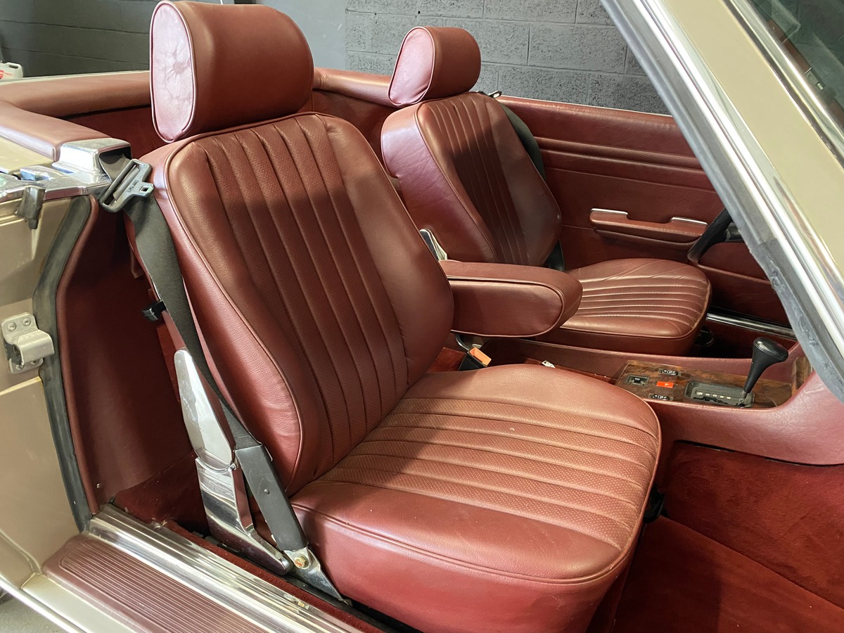 Mercedes-Benz Classe SL 560 v8 cabriolet w 107