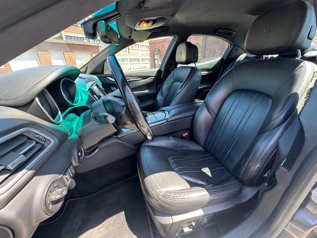 Maserati Ghibli 3.0 V6 Diesel 275 ZF8 - GARANTIE - Révisé