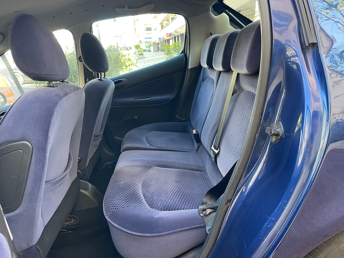 Peugeot 206 XR 1.4 i 75cv / 5 Portes / Courroie Ok