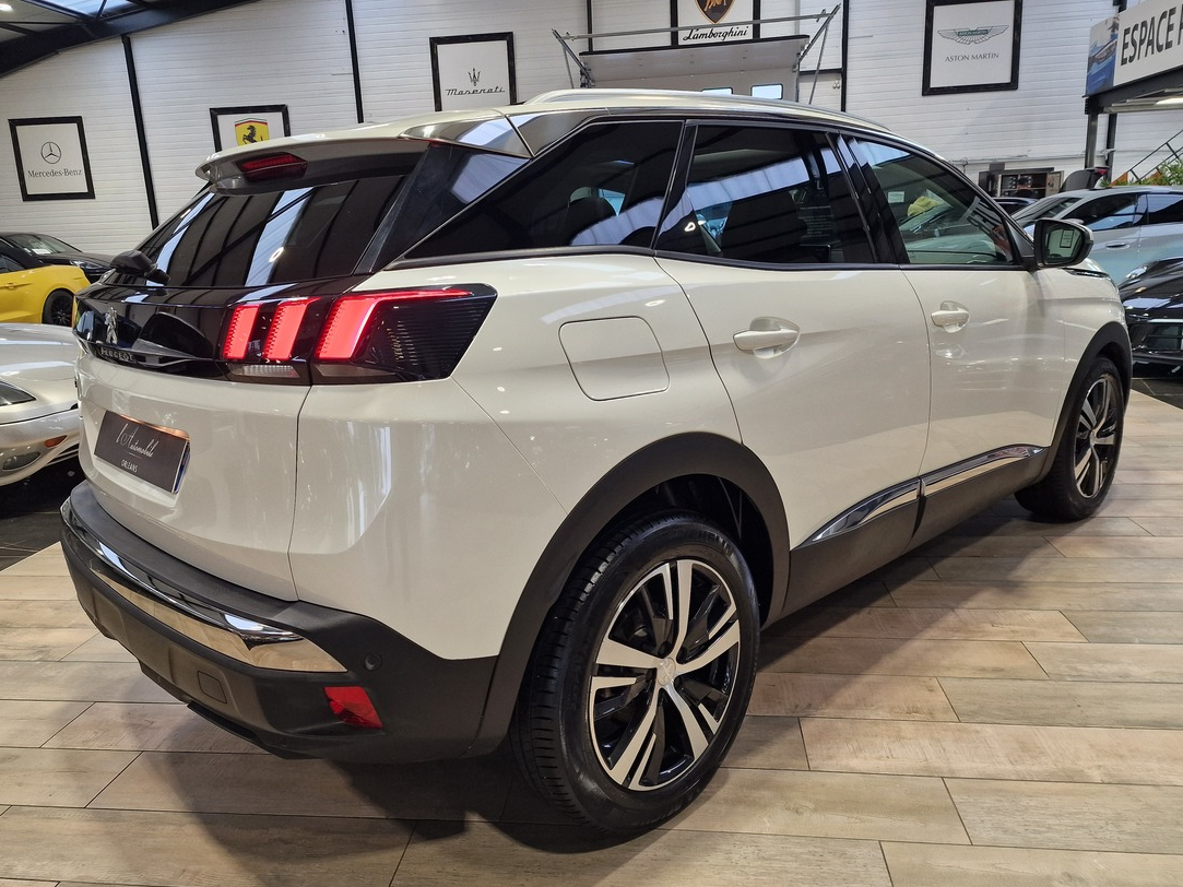 Peugeot 3008 1.2 PURETECH 130 ALLURE / TOIT PANORAMIQUE / COURROIE CHANGEE