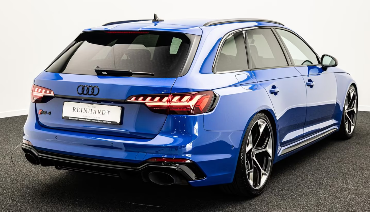 Audi RS4 Avant V 2.9 V6 TFSI 450ch quattro tiptronic 8 Bleu Nogaro Bang&Olufsen Toit ouvrant