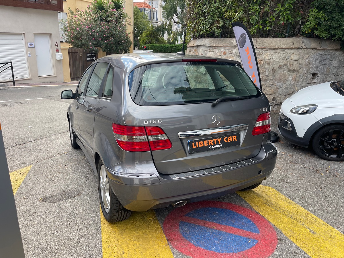 Mercedes Benz CLASSE B 180 CDI 2.0 109 CV  Phase 2 / Boite Auto / Km réel / 5 Portes / CLIM