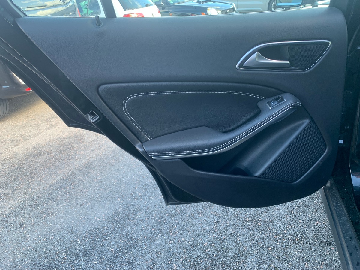 Mercedes-Benz GLA 136 | Sensation | Caméra recul | Régulateur vitesse | Siéges chauffants électrique
