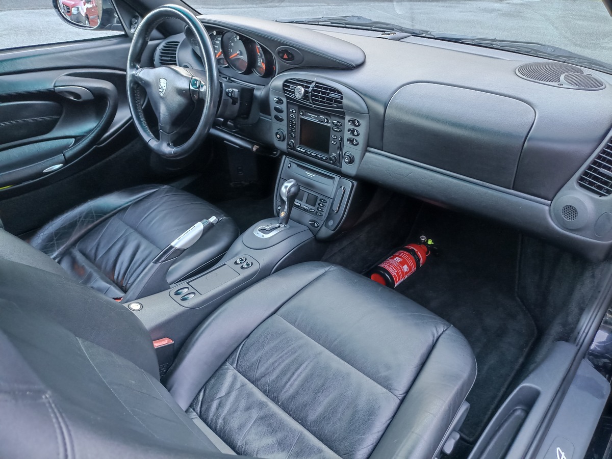 Porsche 911 CARRERA 4 TIPTRONIC