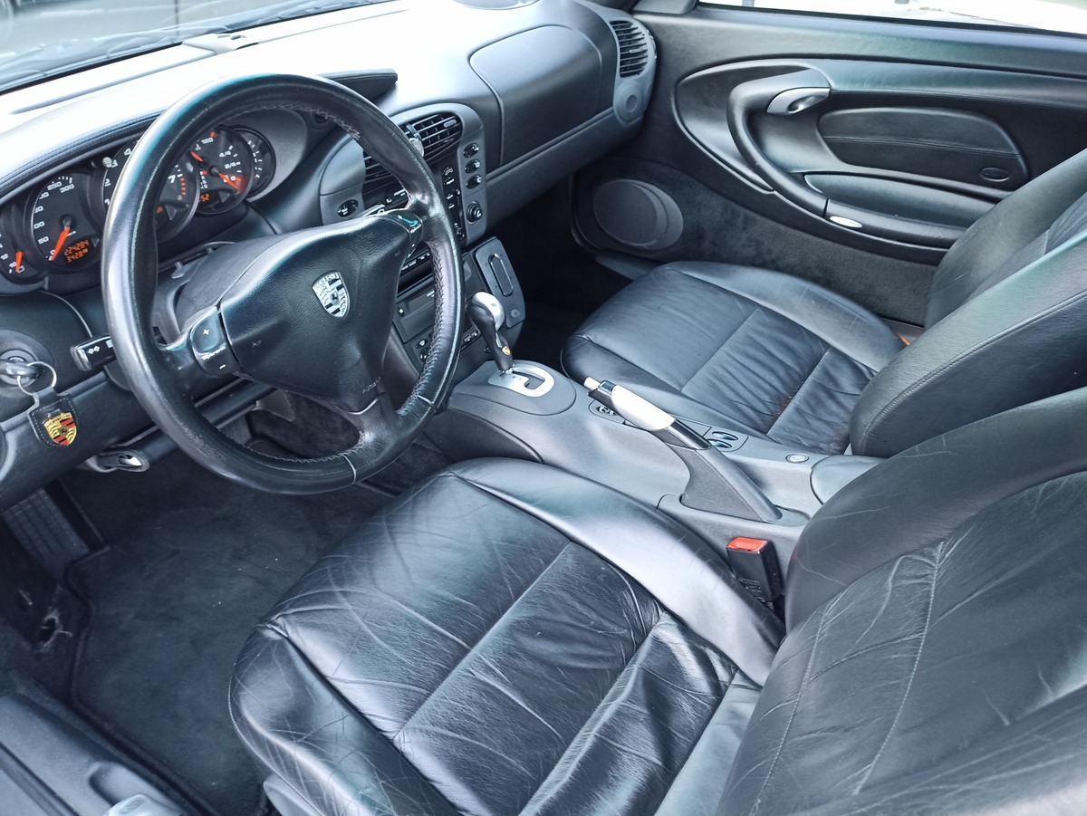 Porsche 911 CARRERA 4 TIPTRONIC