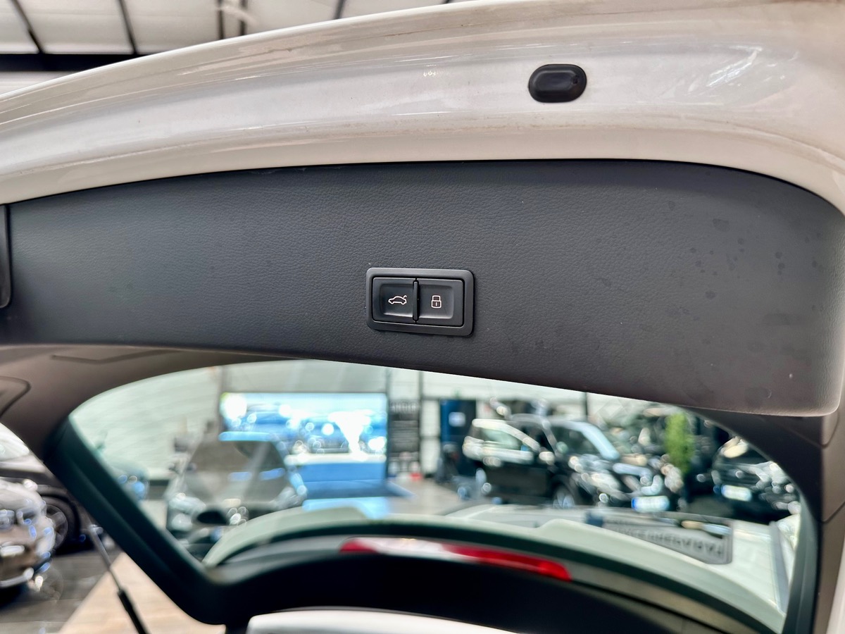 Audi A6 Avant IV (2) 3.0 BITDI 326 Compétition Quattro Tiptronic 8 1ère Main g