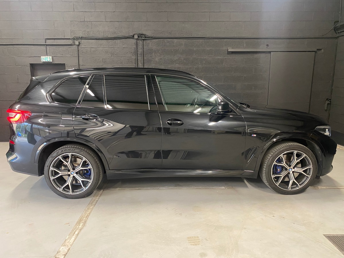 Bmw X5 G05 xDrive30d 265 ch BVA8 M Sport / TOIT OUVRANT / CAMERA 360 / APPLE CARPLAY