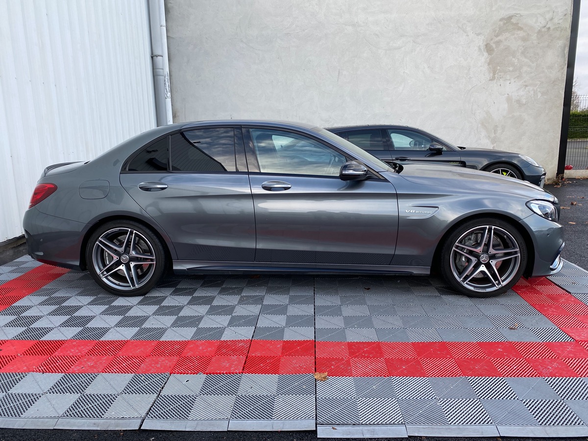 Mercedes-Benz Classe C 63 AMG 476CV V8 BI-TURBO m