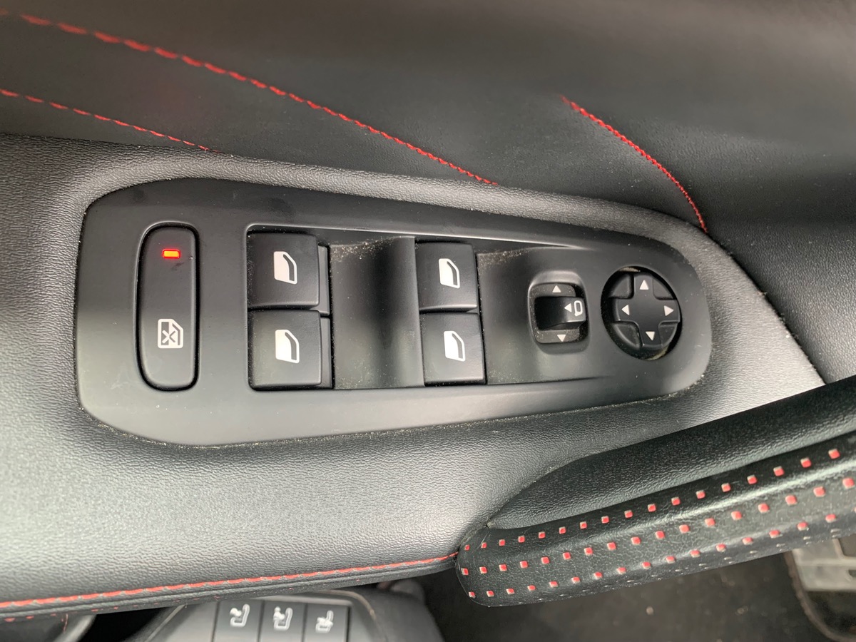 Peugeot 308 263 ch | GTI | Mirror Screen | Régulateur vitesse | Radar stationnement avant, arriére