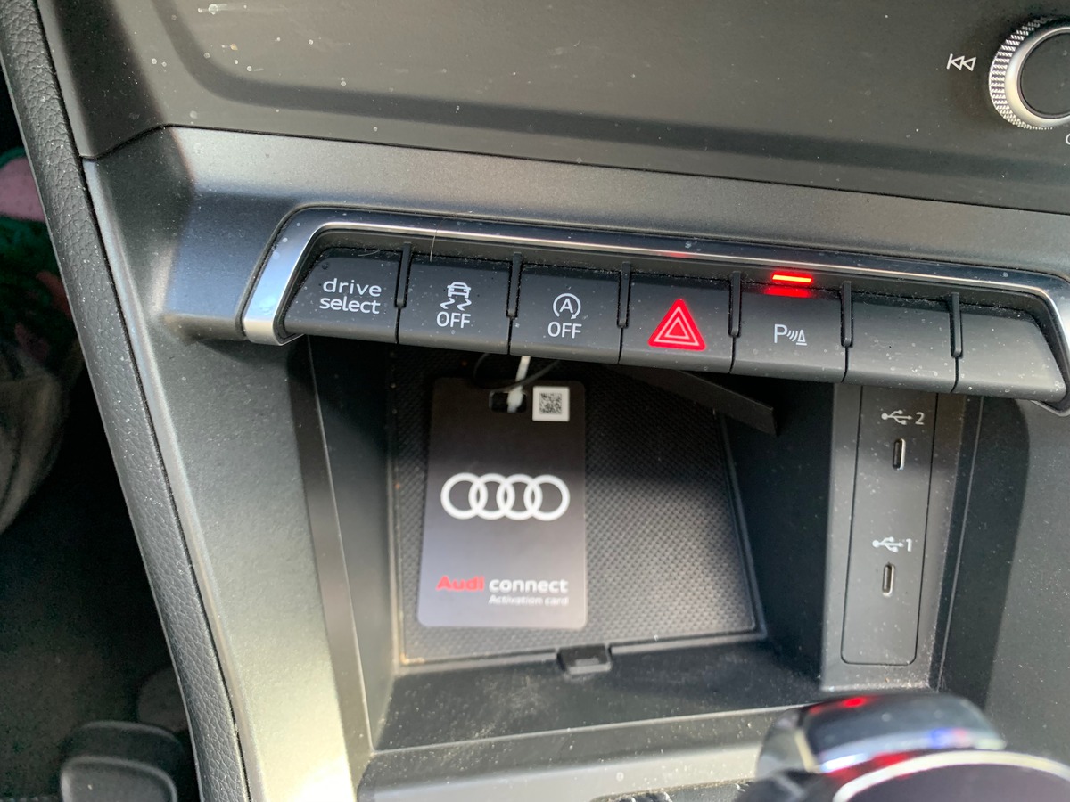 Audi Q3 Sportback 150 ch | S-Line | Caméra de recul | Apple car Play | Coffre assisté électriquement