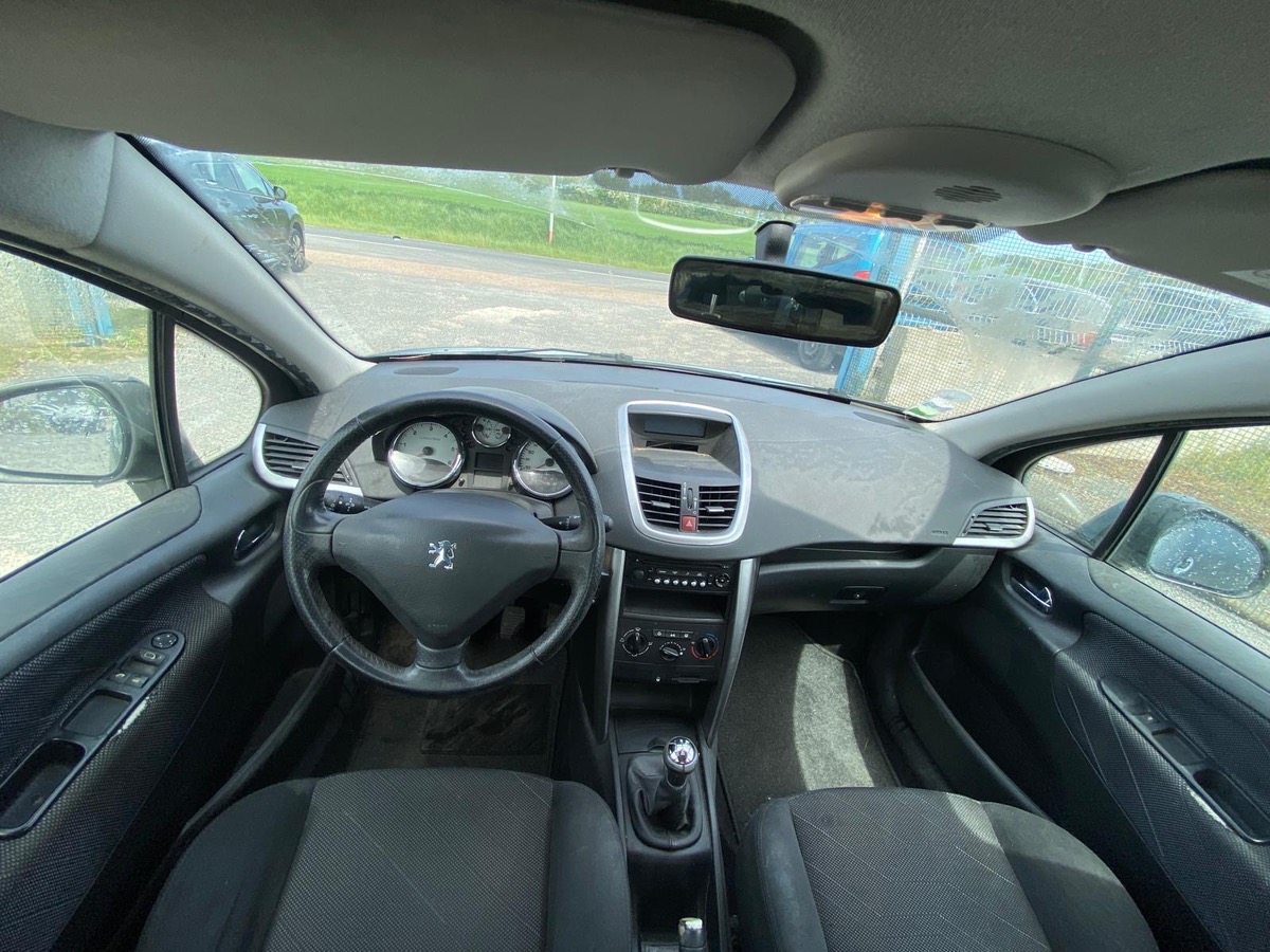 Peugeot 207 1.6 hdi 90cv 1ere main 244055km