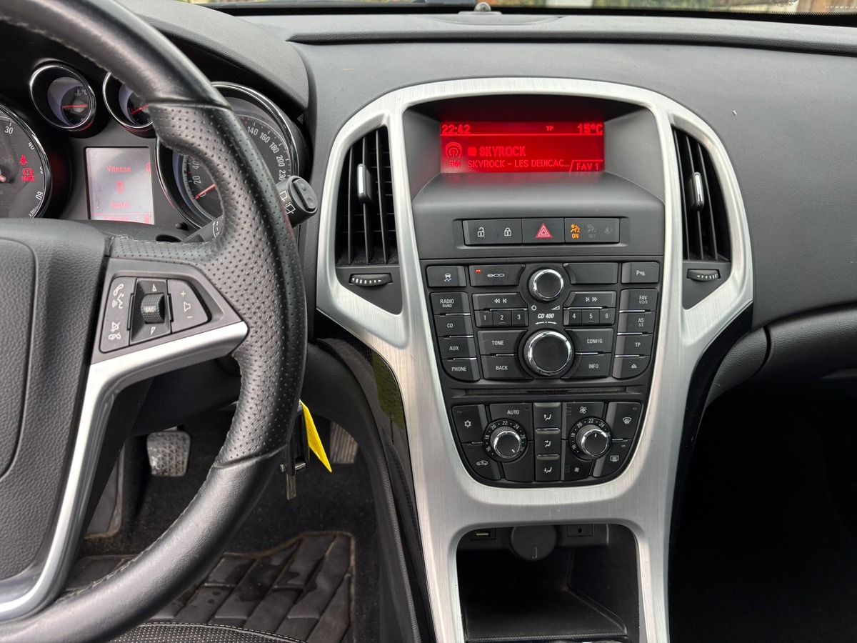 Opel Astra GTC 2.0 CDTI 165 INNOVATION - ATTELAGE - REVISE - GARANTIE