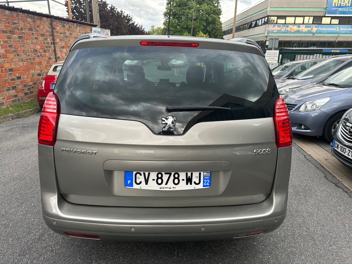 Peugeot 5008 1.6 HDI 115 CV 1er main 7 place 4XCBL