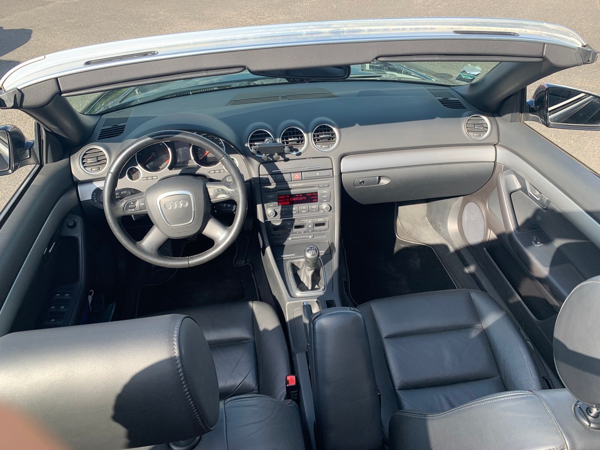 Audi A4 Cabriolet 140 ch | Ambiente | Cuir | Régulateur de vitesse | Climatisation | Capote récente