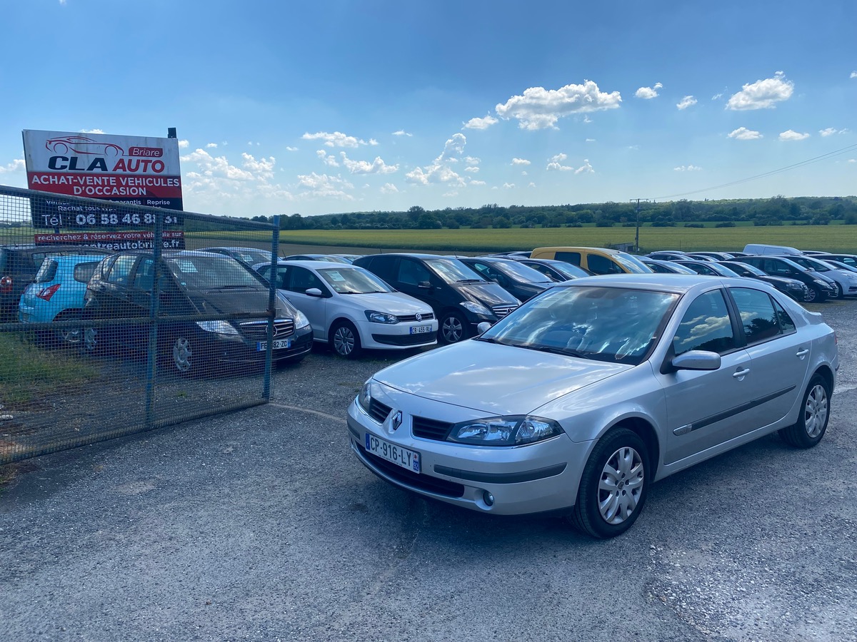 RENAULT Laguna 2.0 dci 150cv faible km 124165km d’origine nous sommes ouvert ce lundi 14 juillet