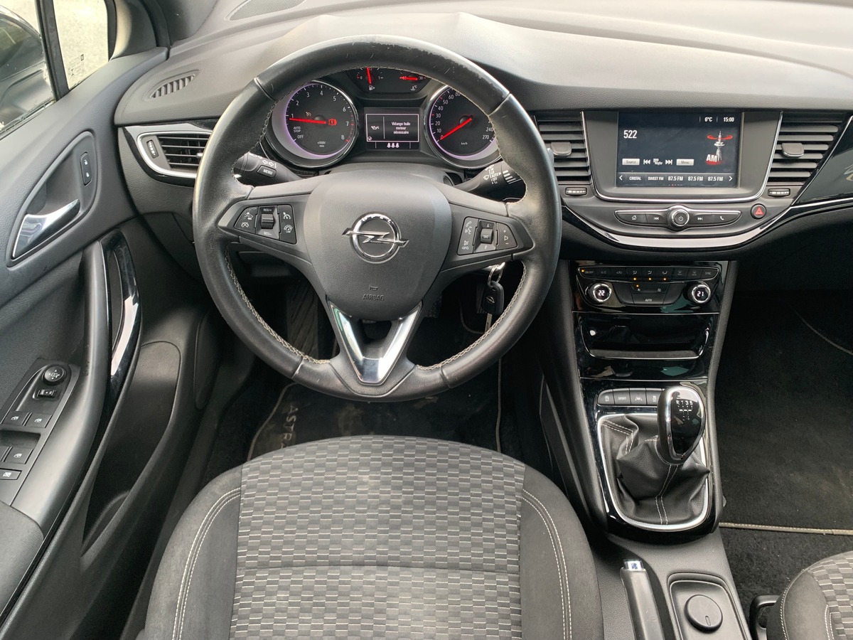 Opel Astra 105 ch | Black Edition | Caméra recul | Régulateur vitesse | Radar de stationnement avant