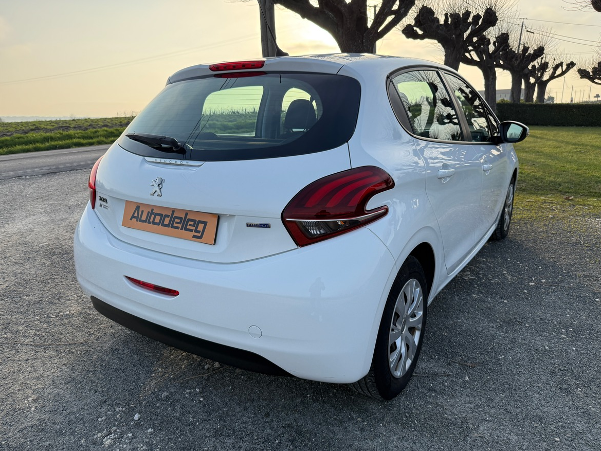 Peugeot 208 AFFAIRE 1.6 BLUEHDI 100 PACK CLIM NAV - TVA RÉCUPÉRABLE