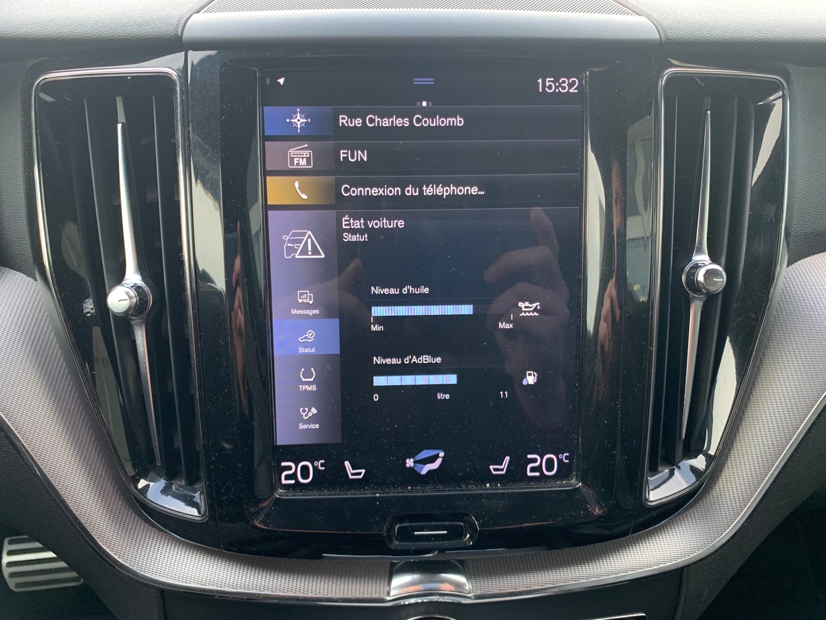 Volvo XC60 197 ch | R-design | Châssis Sport | Jantes Alu 21'' | Sièges Sport | Coffre électrique