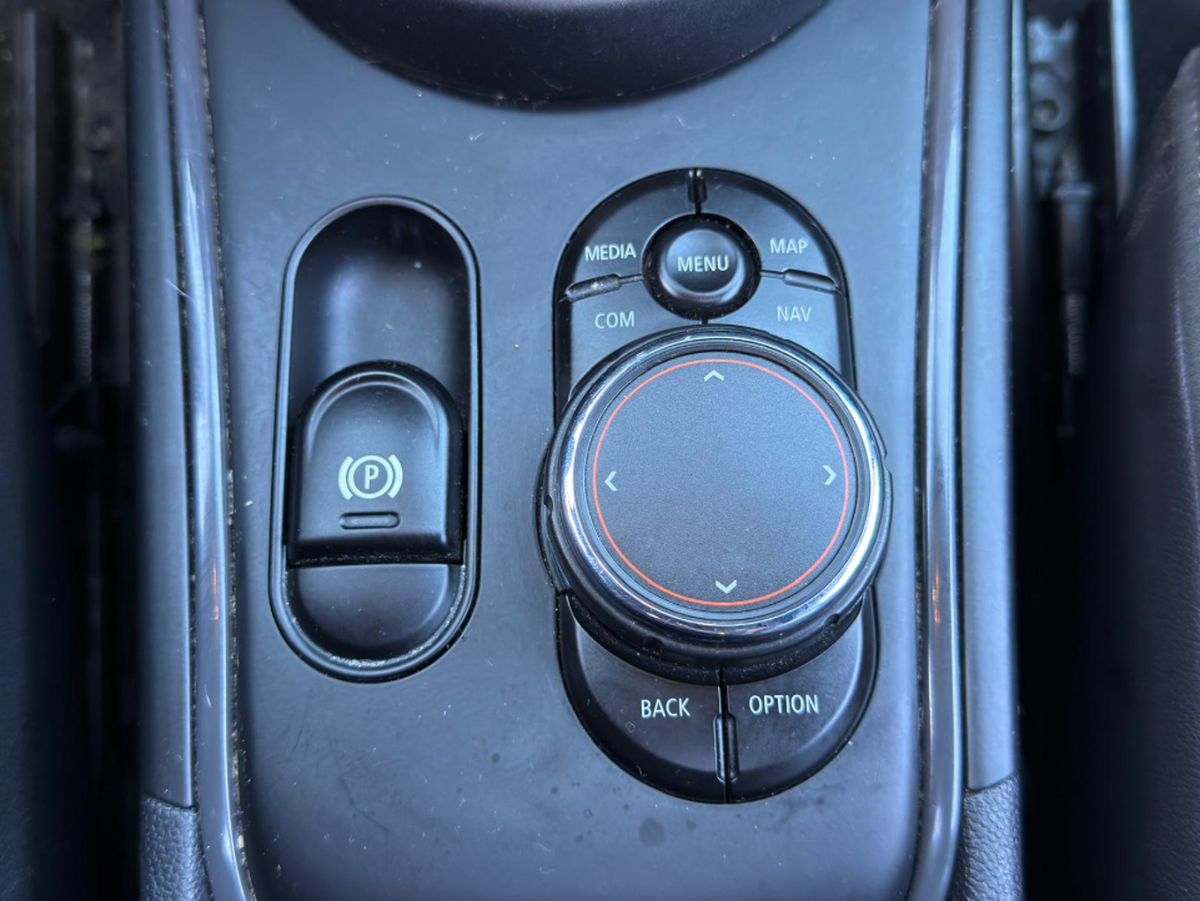 Mini Countryman SD Exquisite 190ch BVA All4 / CARPLAY / TOIT PANO / CAMERA / ACC / HARMAN KARDON