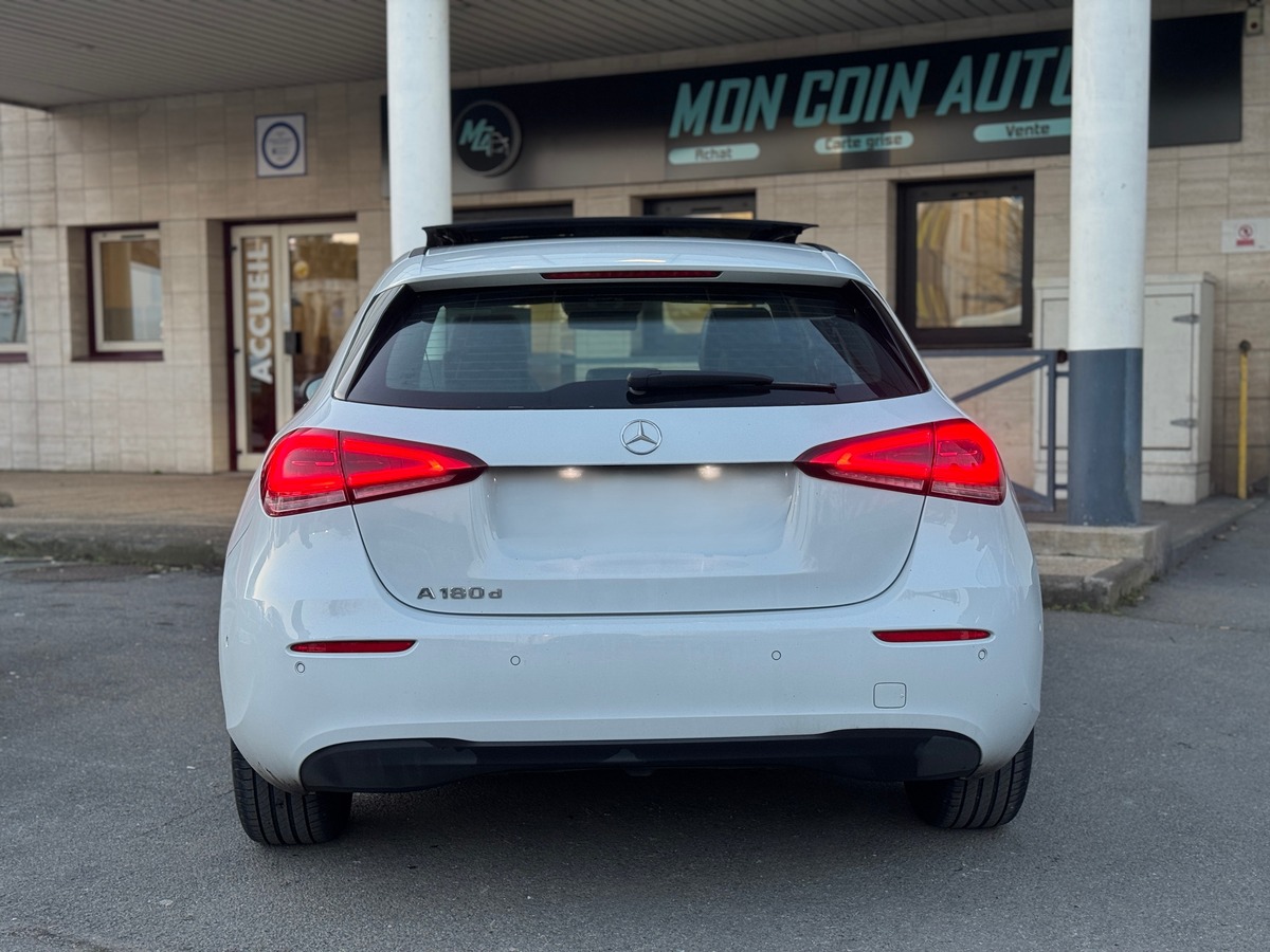 Mercedes-Benz Classe A 180 d 1.5 d 7G-DCT 116 cv Boîte auto Sièges Chaufants/ Electriques