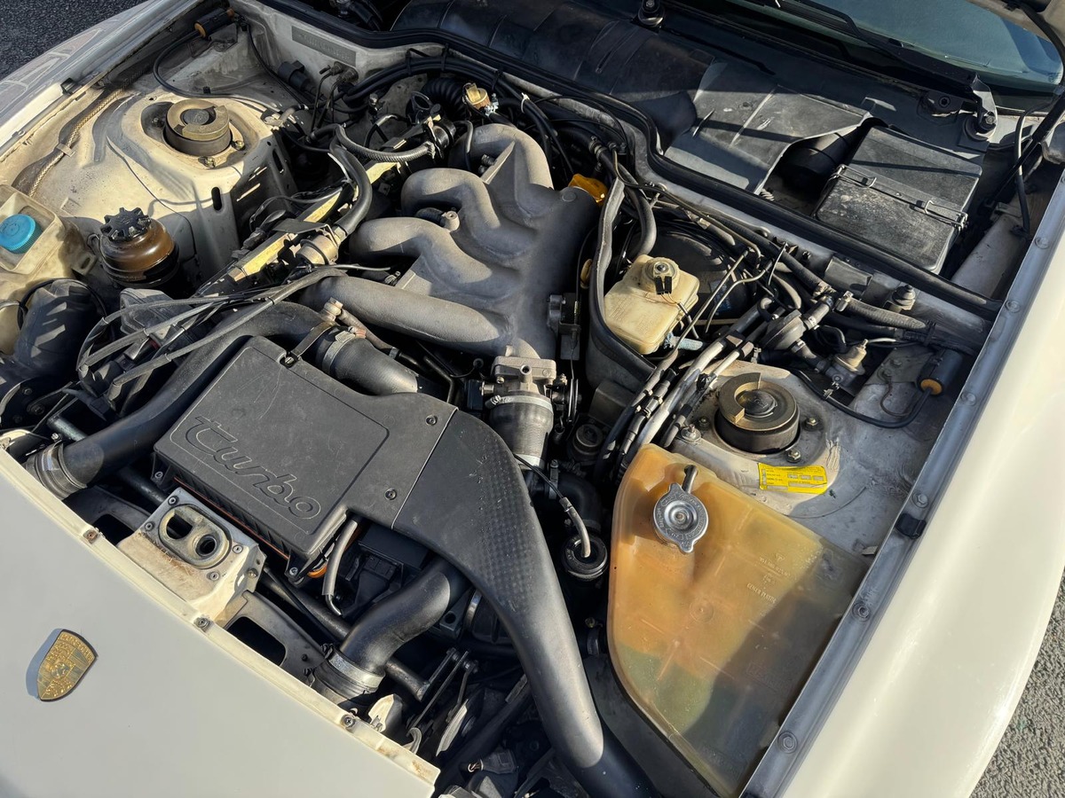 Porsche 944 TURBO CABRIOLET 2.5 250