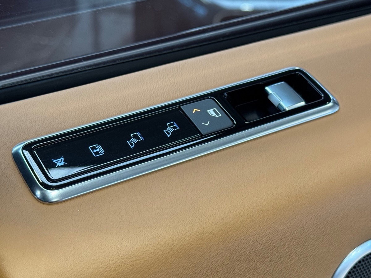 Land-Rover Range Rover P400E AUTOBIOGRAPHY 404CV HYBRID TO/ MERIDIAN / CAM 360° AB
