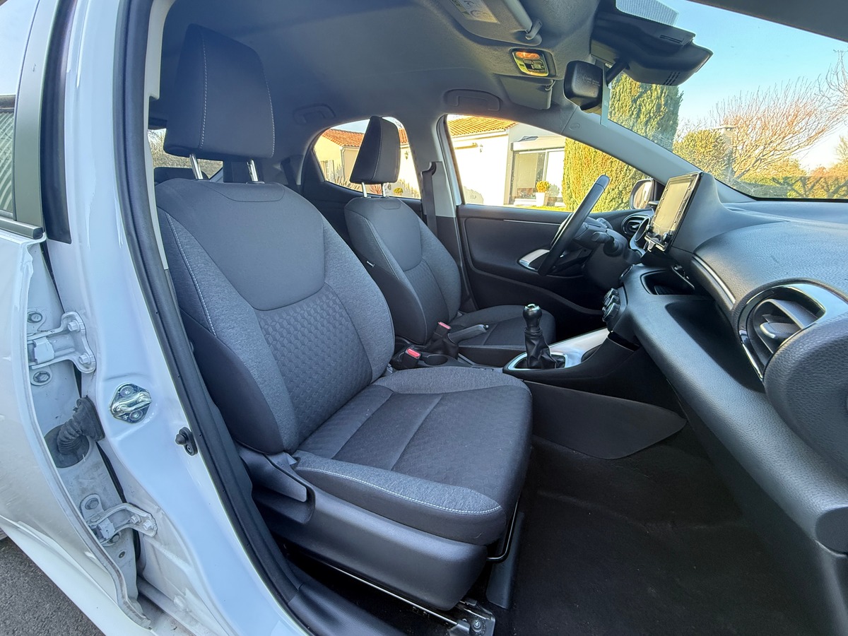 Toyota Yaris 70 VVT-I DESIGN