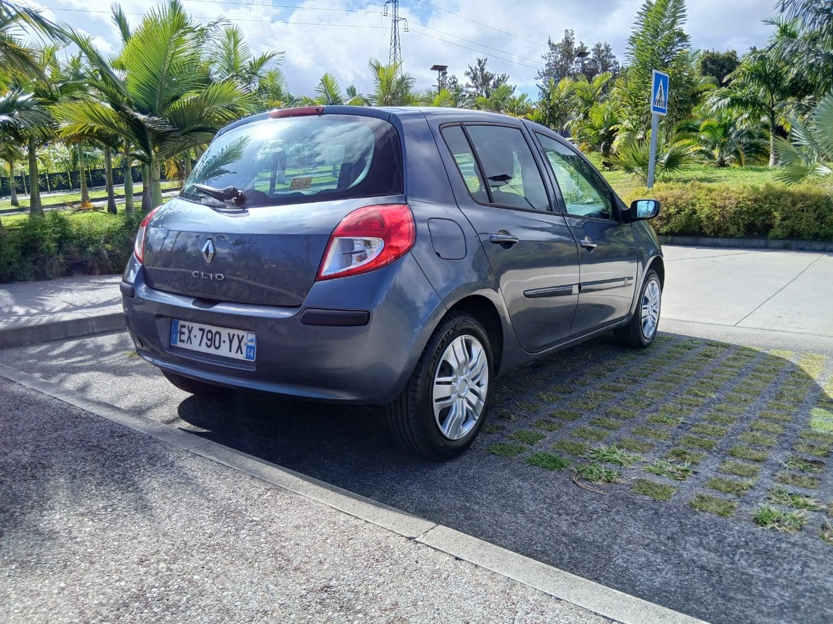 RENAULT Clio 3 1.5 DCI