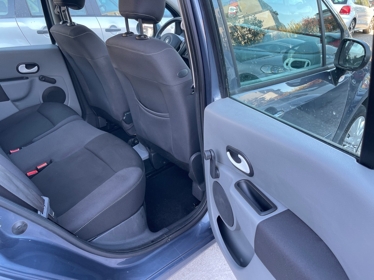 RENAULT Modus 1.2 16V 75 EXPRESSION 5P