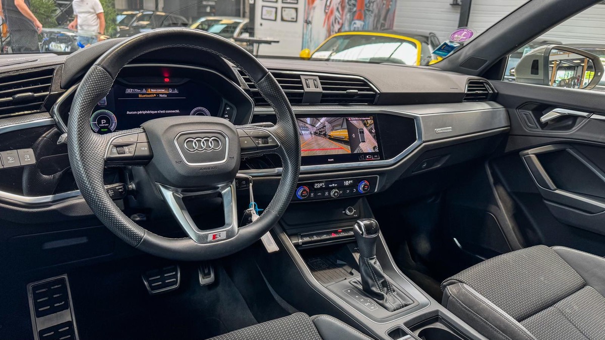 Audi Q3 Sportback 45 TFSI e 245ch S Line s Tronic / Caméra 360/ Bang & Olufsen