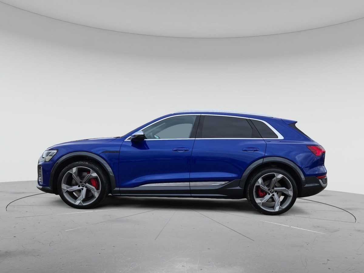 Audi SQ8 e-tron Sportback e-tron 503ch quattro Toit ouvrant Bang&Olufsen Attelage