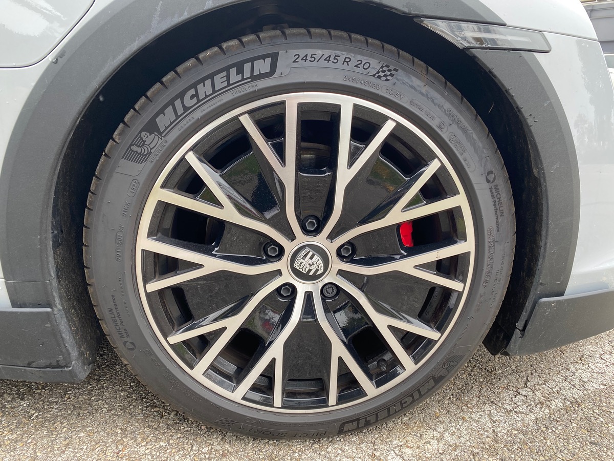 Porsche Taycan Cross Turismo 4S 571ch Gris Glacier 360/ACC/Keyless/Bose/4roues directrices/PDLS+/PTV