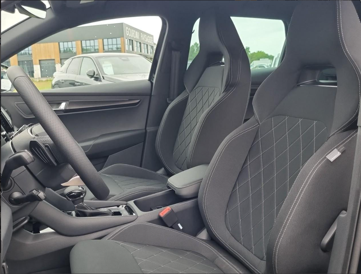 Skoda Karoq 1.5 tsi 150 sportline dsg7