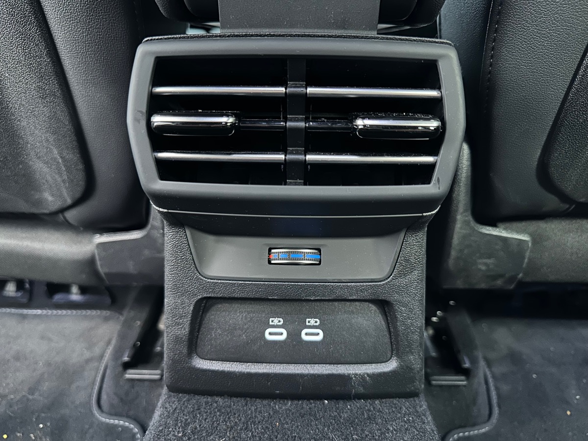 Audi A3 Sportback IV (2) 1.5 45 TFSIE HYBRIDE RECHARGEABLE 272 S LINE S TRONIC