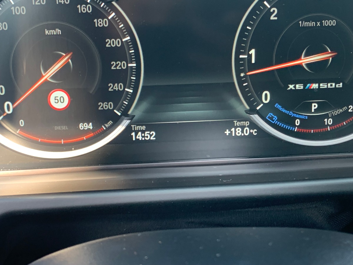 Bmw X6 380 | M | Toit ouvrant | Harman Kardon | Régulateur vitesse adaptatif | Attelage électrique