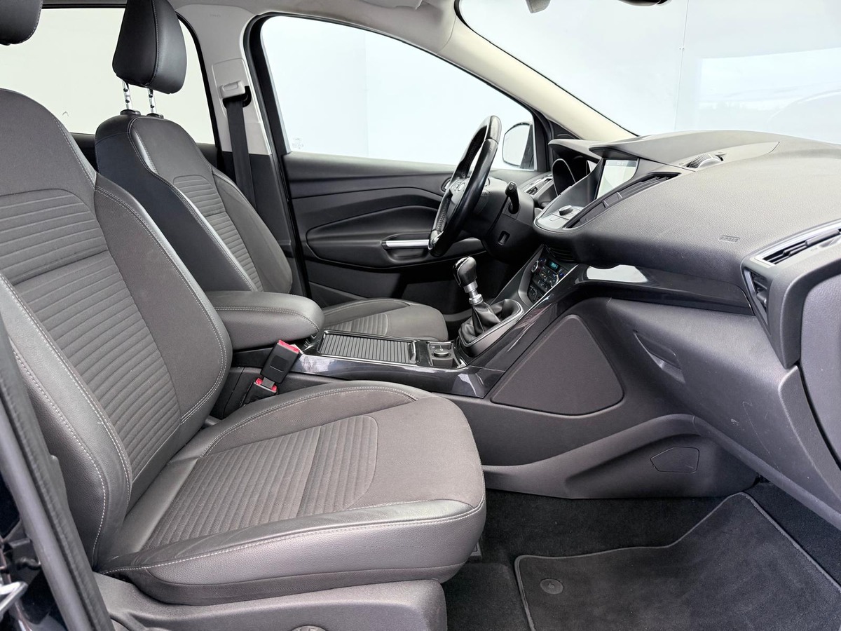 Ford Kuga 1.5 Tdci 120  Titanium