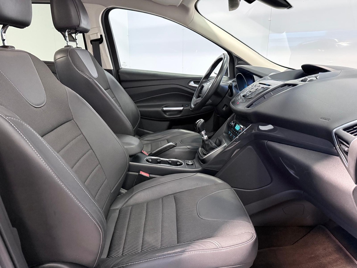 Ford Kuga 2.0 TDCI 136   TITANIUM 4X 2 Première main