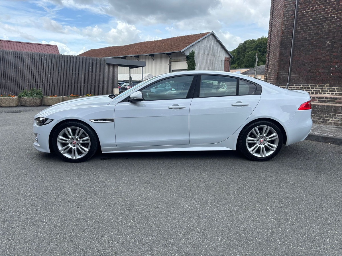 Jaguar XE 2.0D 180 R-SPORT BVA