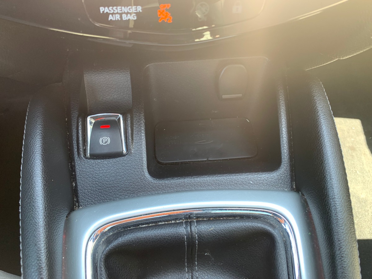 Nissan Qashqai 130 ch | Tekna | Toit panoramique | Caméra de recul | Régulateur vitesse | Attelage
