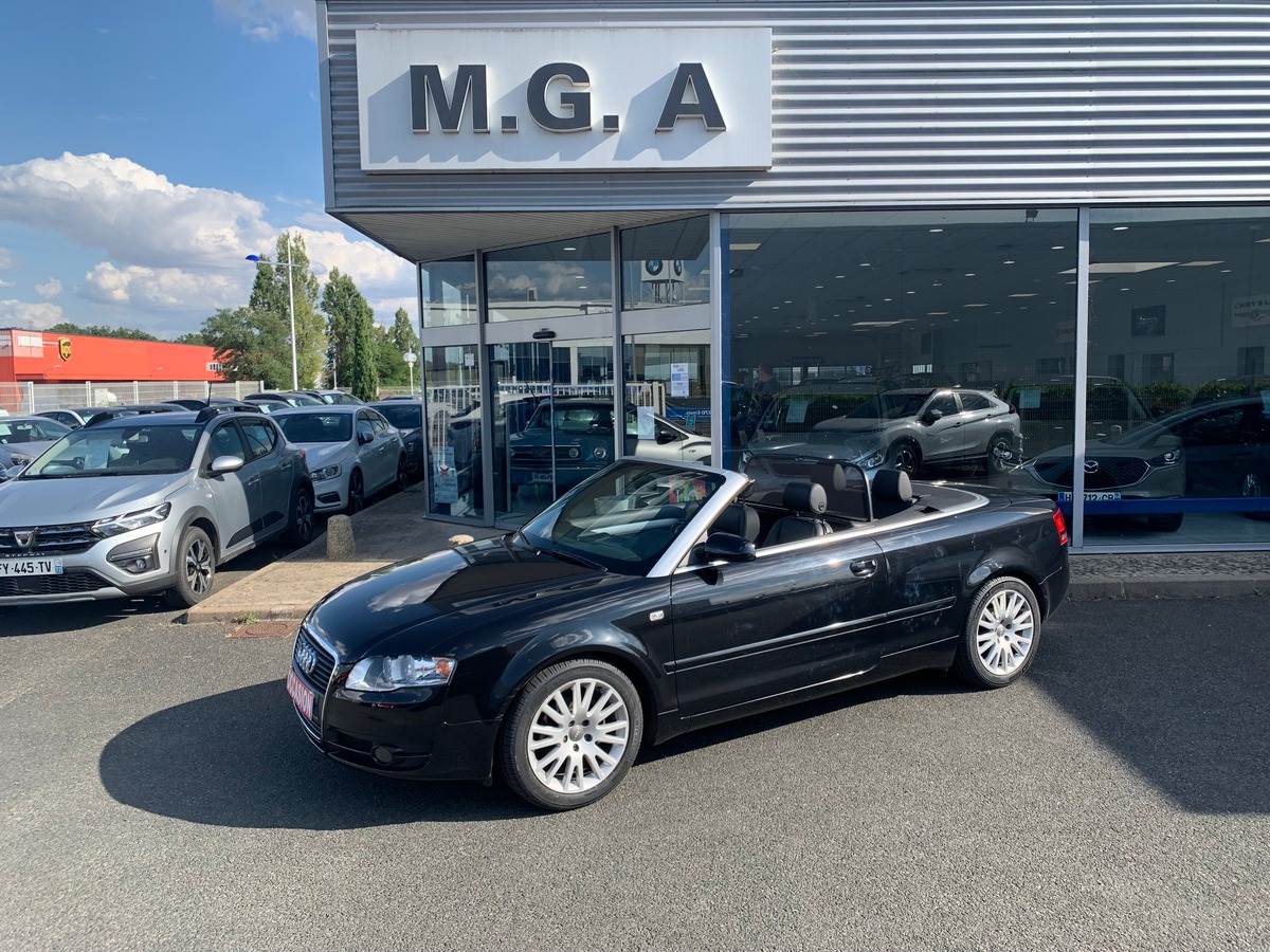 Audi A4 Cabriolet 140 ch | Ambiente | Cuir | Régulateur de vitesse | Climatisation | Capote récente