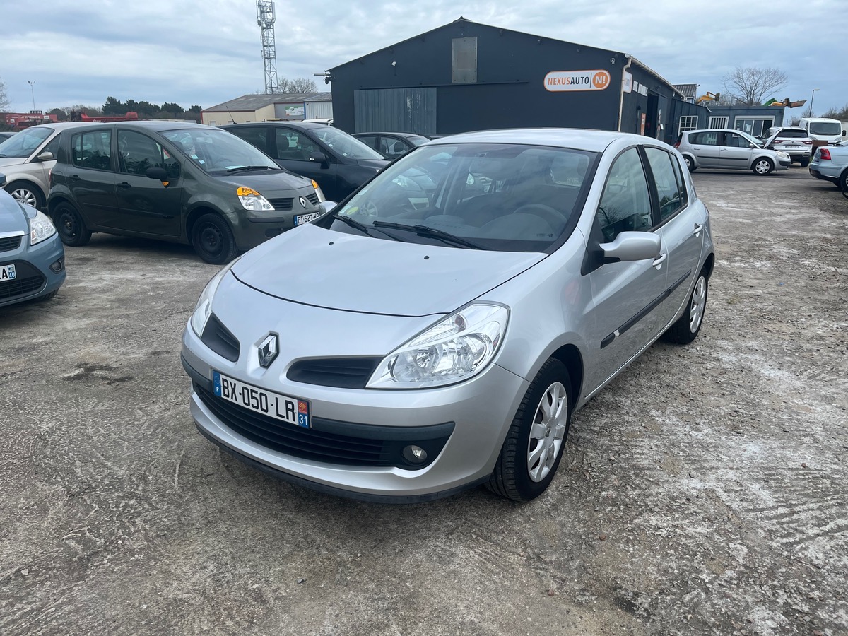 RENAULT Clio 1.2 16v 101548km