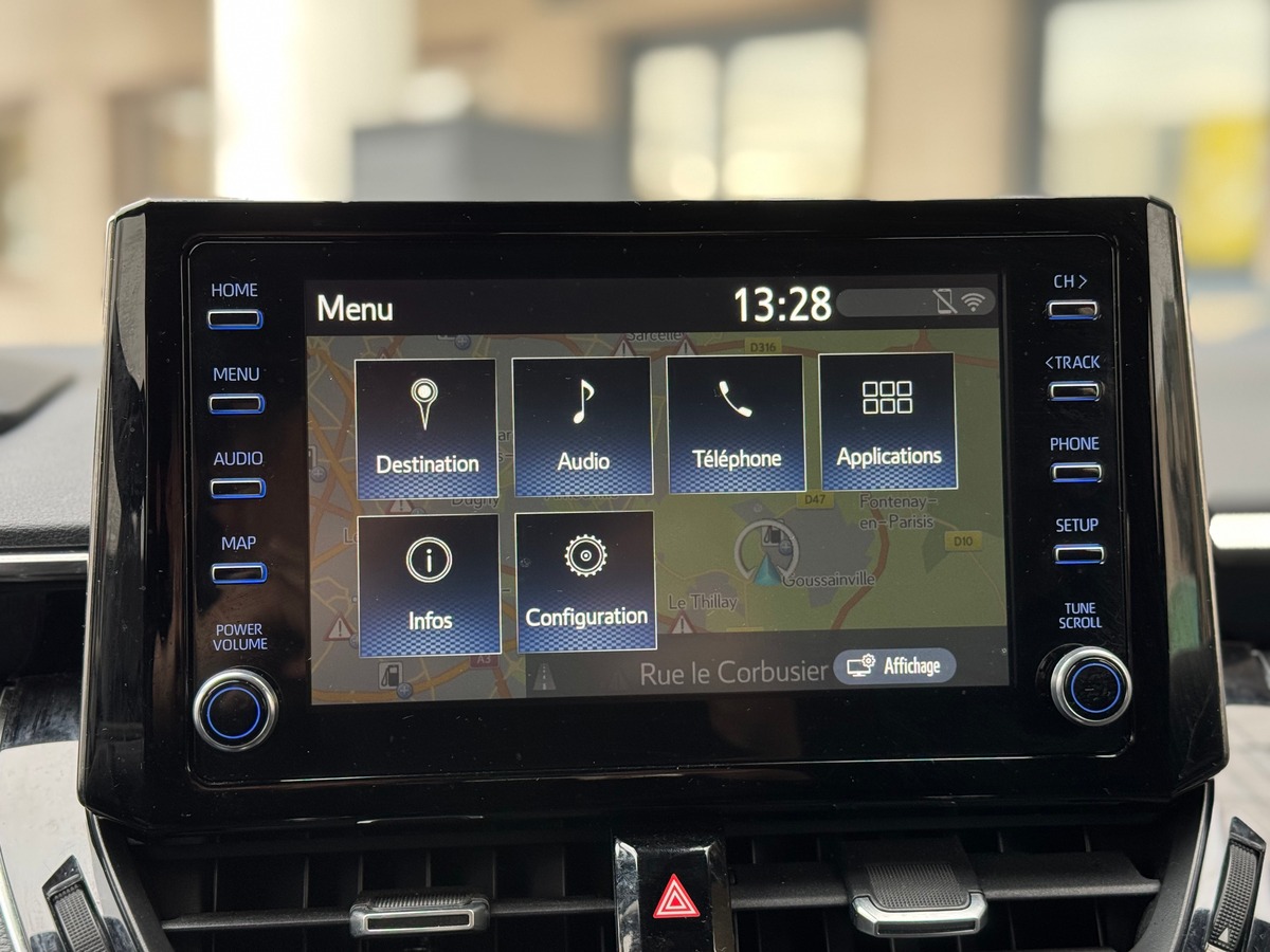 Toyota Corolla Dynamic business 1.8 VVT-i 122 HSD